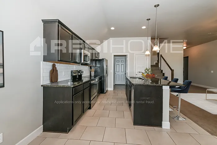 8161 Brighton Ave — Photo 2