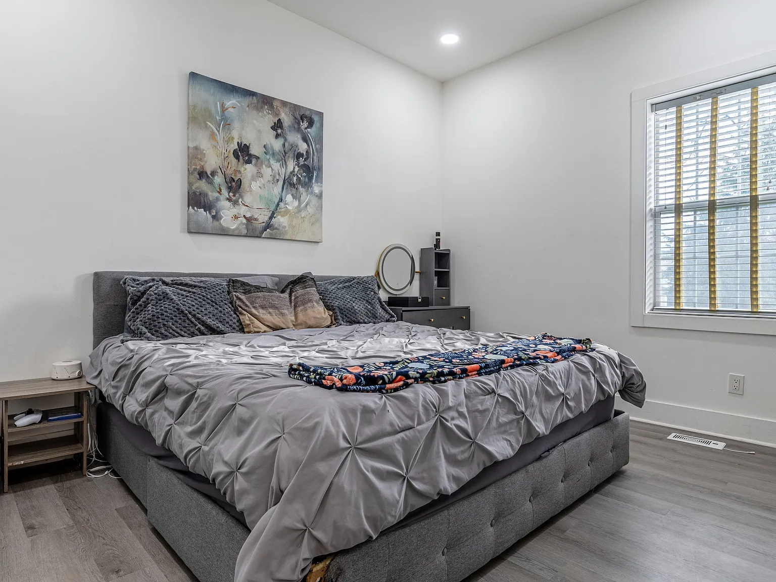 4 bed, 2.0 bath, 1160 sqft, $2,100 — Photo 4