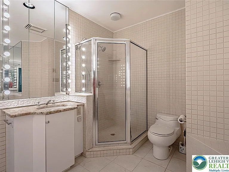3608 S Highland St — Photo 49