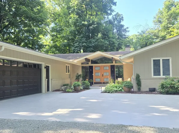 1607 Van Buskirk Rd, Anderson, IN 46011