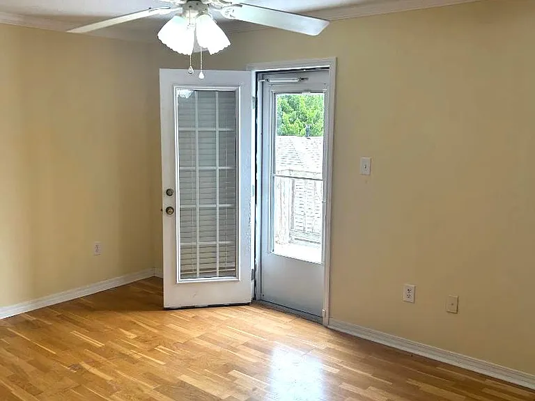 220 Church Ave #10 — Photo 8