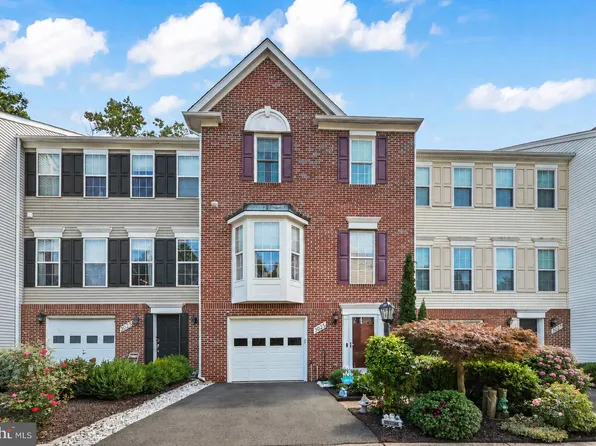 3025 Barden Oaks Ct, Oakton, VA 22124