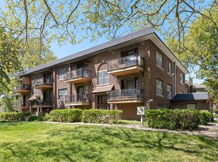 3600-3606 W Roanoke Parkway, Kansas City, MO 64111