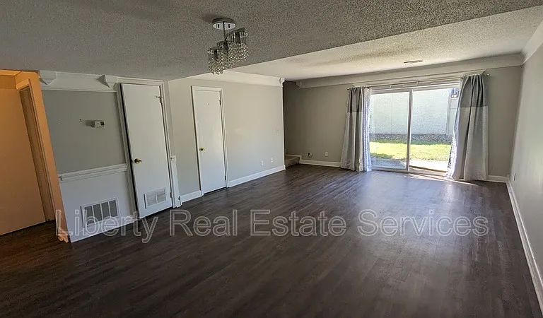 901 Olmstead Dr #16B — Photo 7