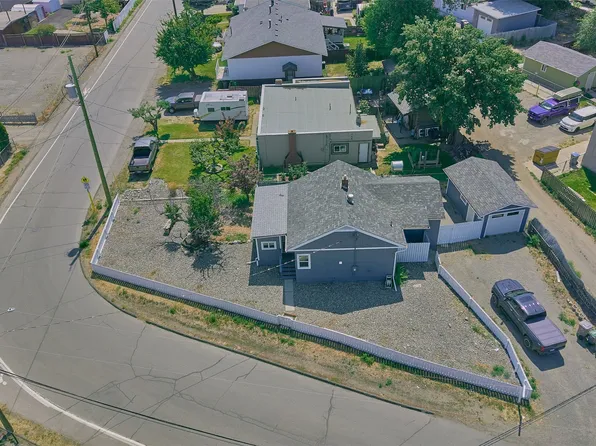 121 Willow St, Kamloops, BC V2B 4C6