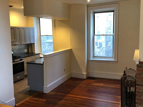 3rd image of 426 W Chelten Ave #2F