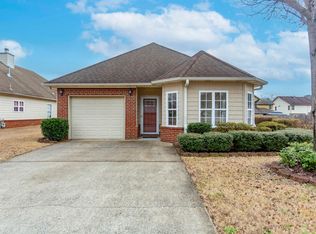 6652 Woodford Ln, Bessemer, AL 35022