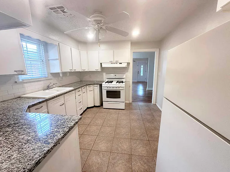 4605 N Hammond Ave — Photo 7