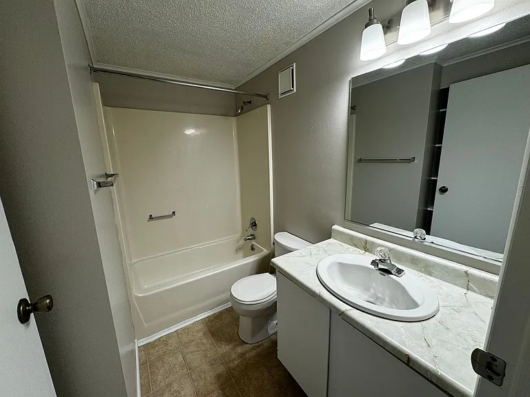 Poplar Ridge Apartments — Photo 46