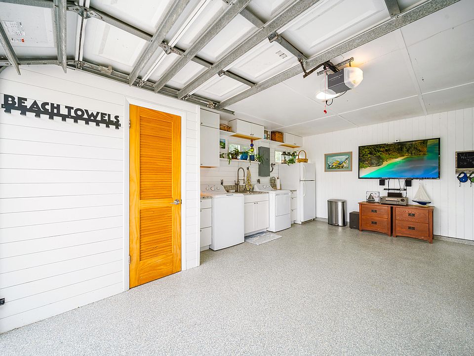 1st image of 1920 Jacaranda Drive