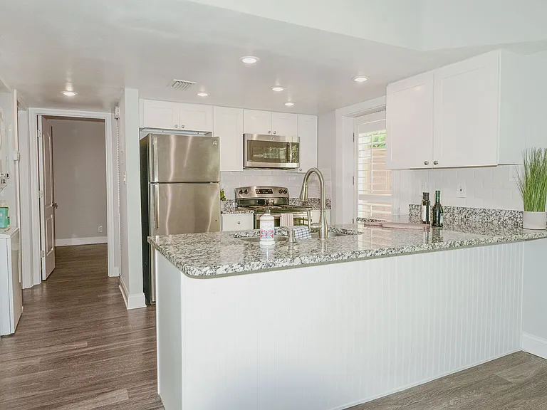 3012 W De Leon St — Photo 12
