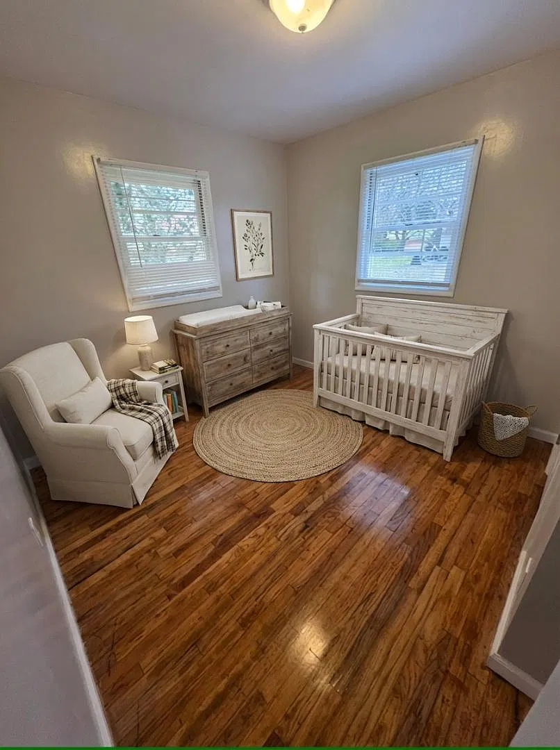 202 Charles Ave — Photo 1