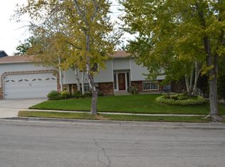 5372 S Queenswood Cir, Salt Lake City, UT 84129