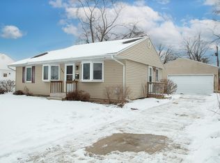 727 Greenbrier Rd, Waterloo, IA 50703