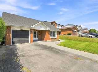 640 Hillcroft St, Oshawa, ON L1G 7K6