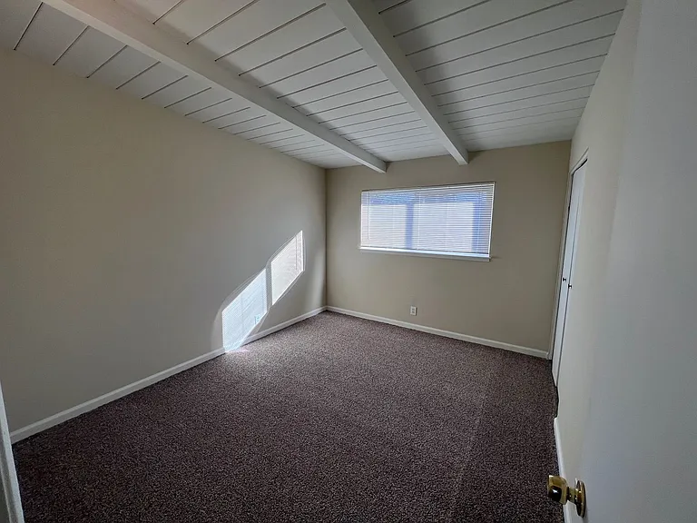 934 Schafer Rd — Photo 10