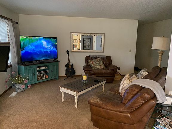 4th image of 3307 Berwood Ct W