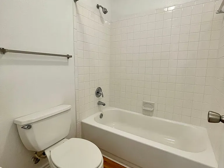 Ashley Crest — Photo 10