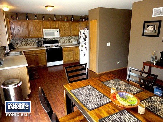 4th image of 2100 Ashbrook Ct