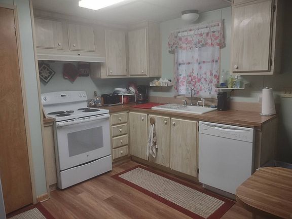 2nd image of 1830 Bloom Dr #289