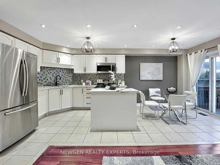 68 Root Cres E #UPPER — Photo 21