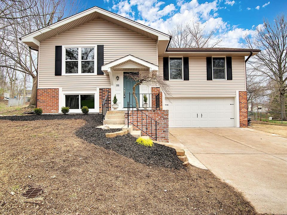 1st image of 2521 Winter Leaf Ct