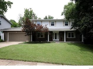 809 Clayworth Dr, Ballwin, MO