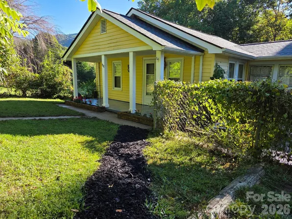408 McCoy Cove Rd, Black Mountain, NC 28711