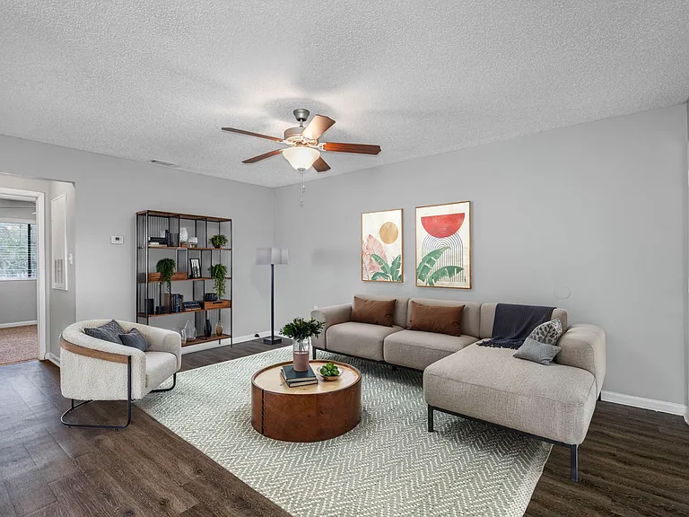 One Bedroom - 1 Bed / 1 Bath - 750 Sq.Ft.