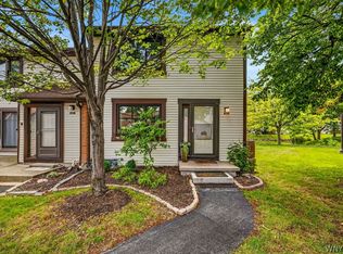 1208 Charlesgate Cir, East Amherst, NY 14051