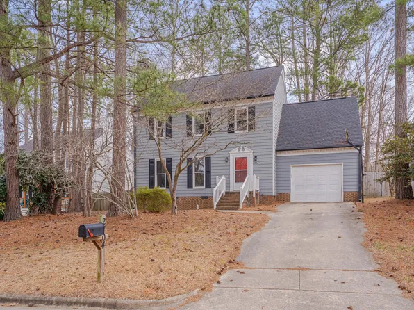 2704 Rockbridge Ct, Raleigh, NC 27604