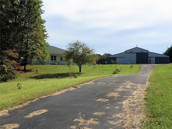 3rd image of 1576 W County Road 1050 S
