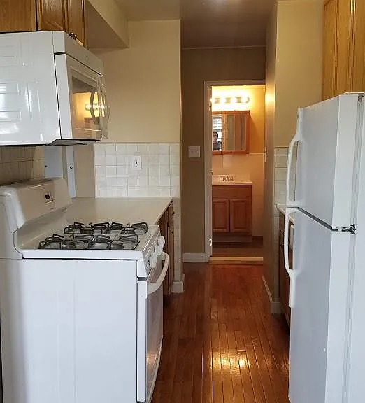 1666 Bell Blvd #4 — Photo 1