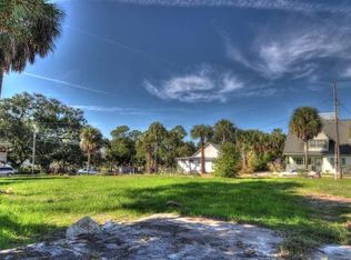 15 & 16 3rd St, Cedar Key, FL 32625