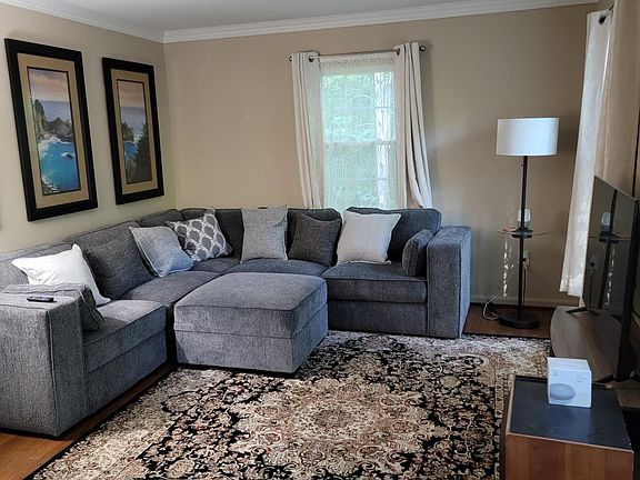 3rd image of 8169 Mary Jane Dr