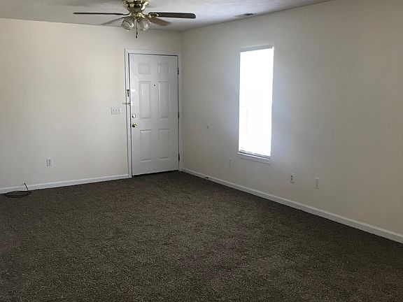 3rd image of 836A Barbara St #A