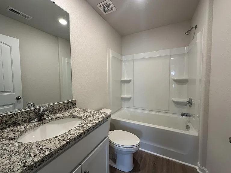 3003 Crescent Lake Ln — Photo 15