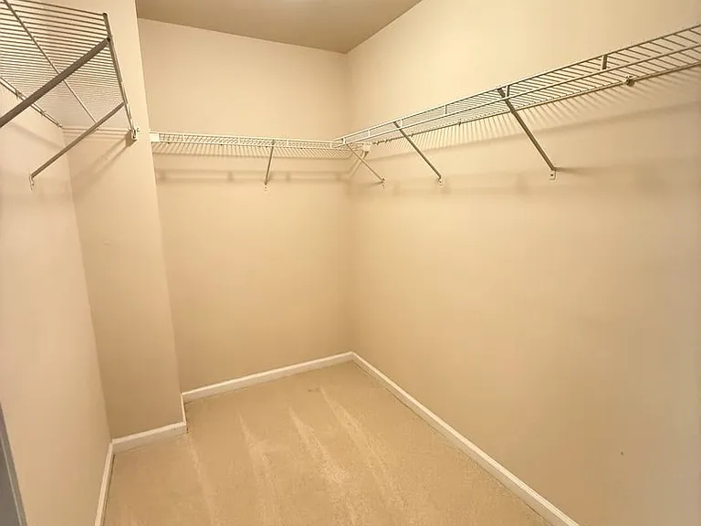 635 Coligny Ct — Photo 12