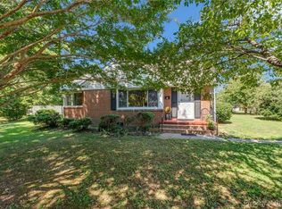 6 Miller Rd, Newport News, VA 23602