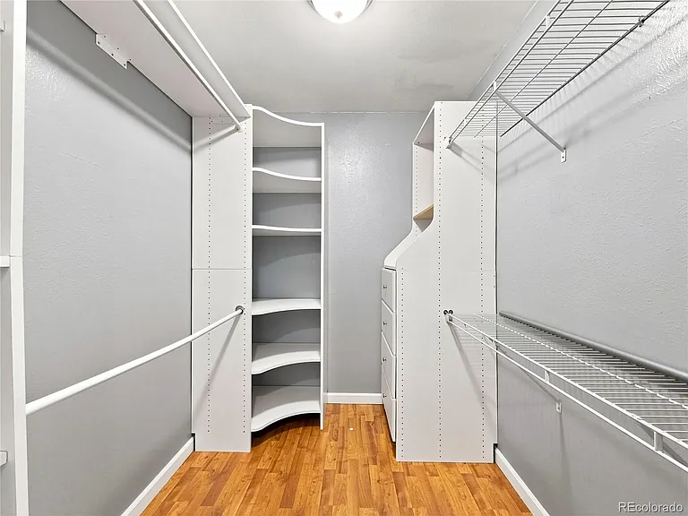 1050 S Monaco Street Pkwy — Photo 17