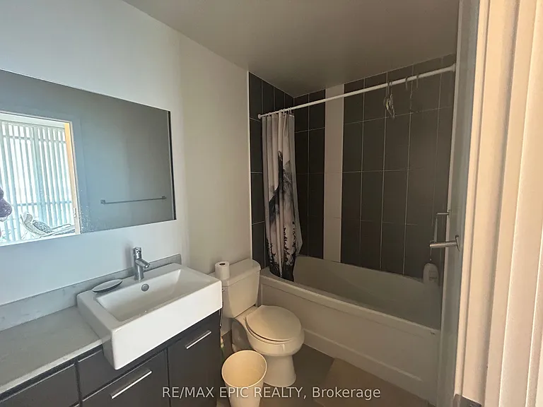 770 Bay St #702 — Photo 15