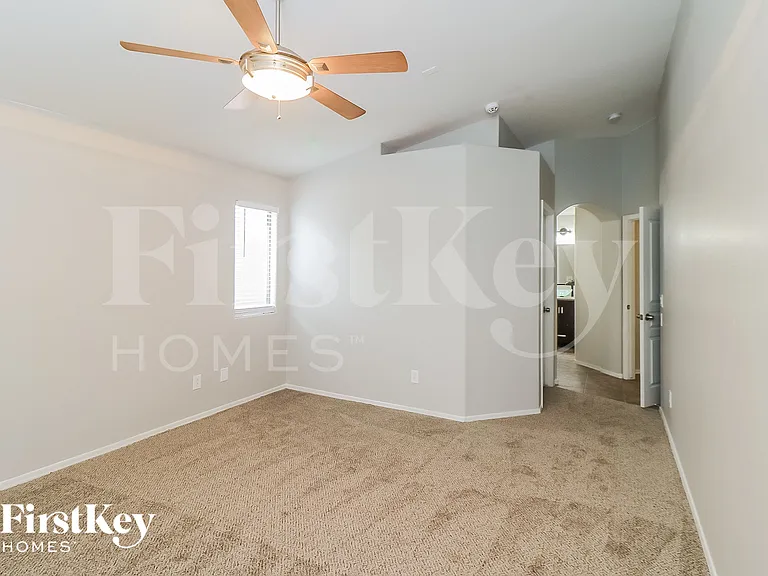 8027 S 27th Way — Photo 10