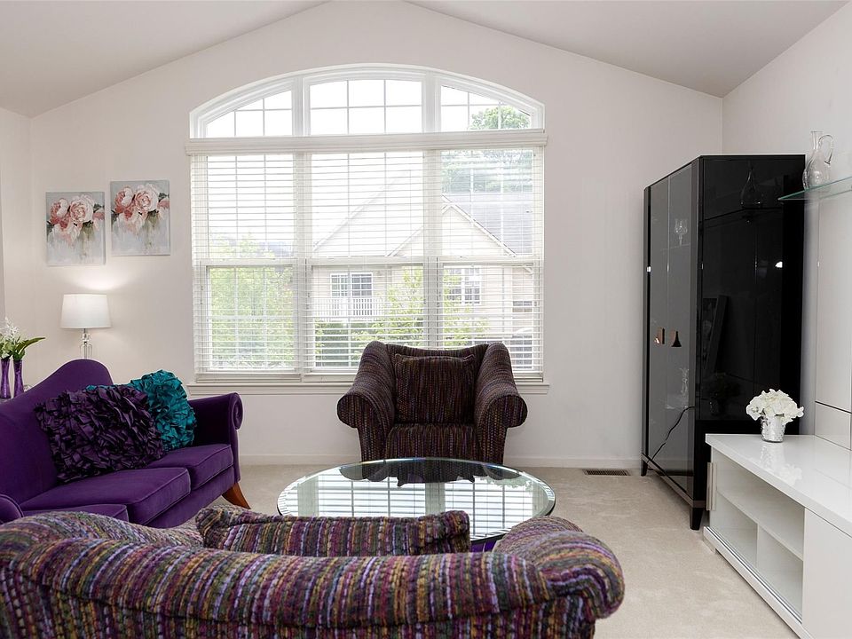 1st image of 47512 PEMBROKE Drive