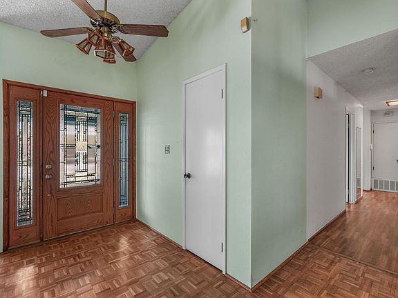 4th image of 9699 Rudway Ct