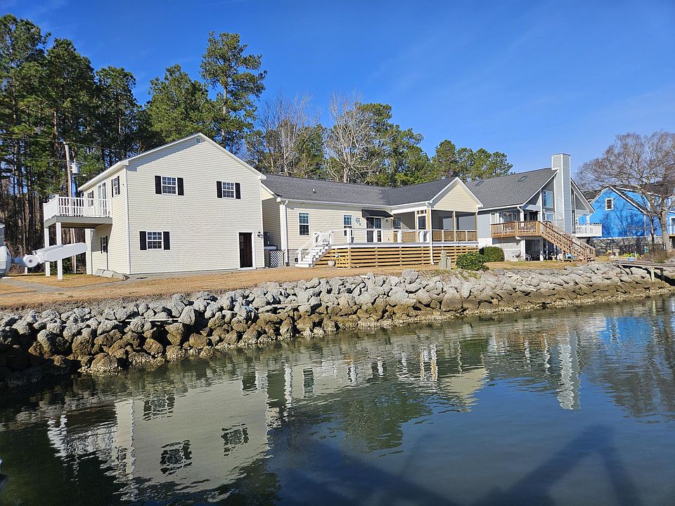 1st image of 1046 Sea Gate Dr