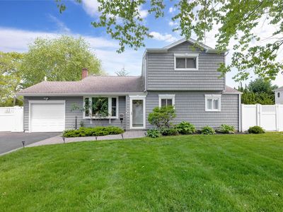 651 Hyman Avenue, Bay Shore, NY, 11706