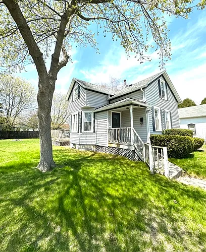 946 N 8th St Photo 1