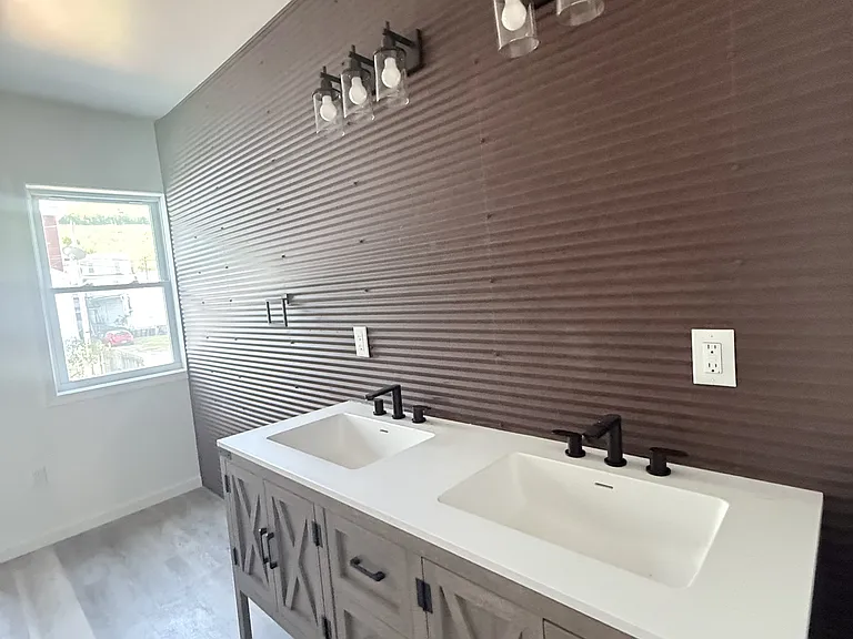 526 N 2nd St #1 — Photo 6