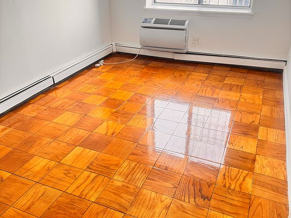 4th image of 14016 34th Ave #1202A