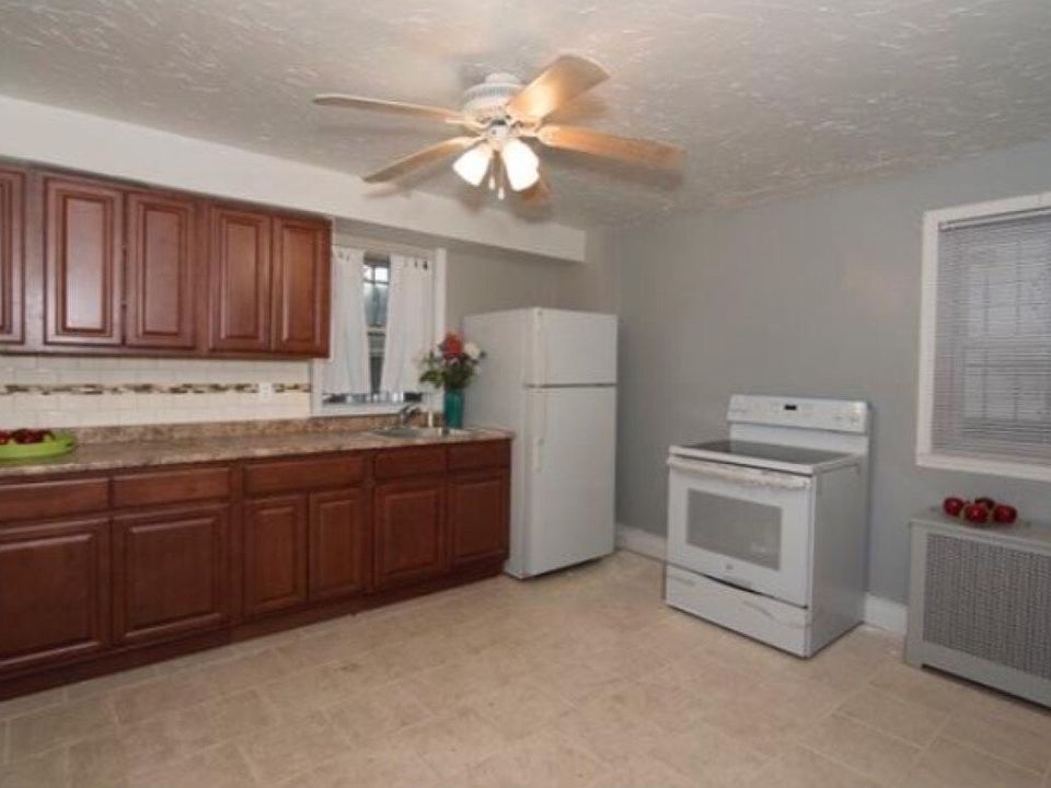 1st image of 561 Hollywood Ave